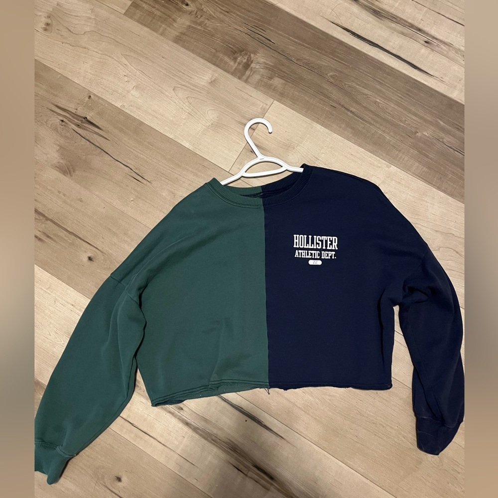 Hollister Split Color Cropped Sweatshirt